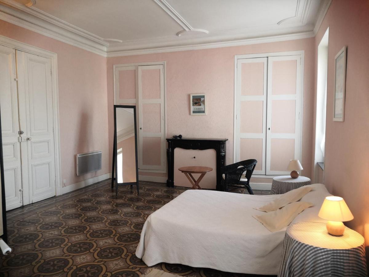 Les Volets Bleus Bed & Breakfast Salleles-d'Aude Ngoại thất bức ảnh
