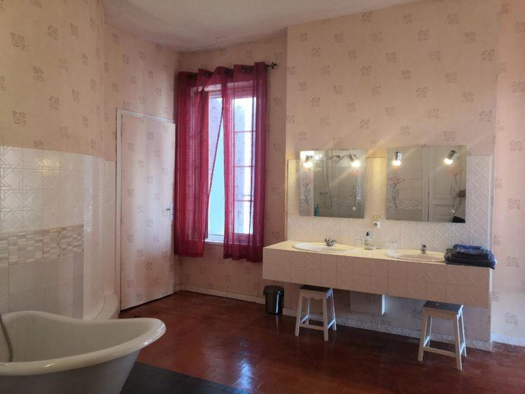 Les Volets Bleus Bed & Breakfast Salleles-d'Aude Ngoại thất bức ảnh