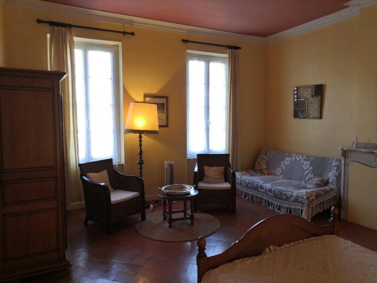 Les Volets Bleus Bed & Breakfast Salleles-d'Aude Ngoại thất bức ảnh