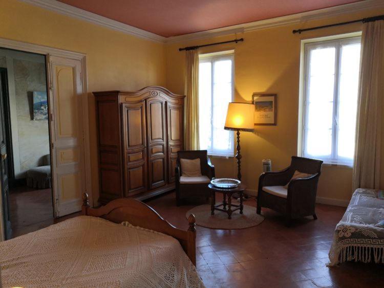 Les Volets Bleus Bed & Breakfast Salleles-d'Aude Ngoại thất bức ảnh