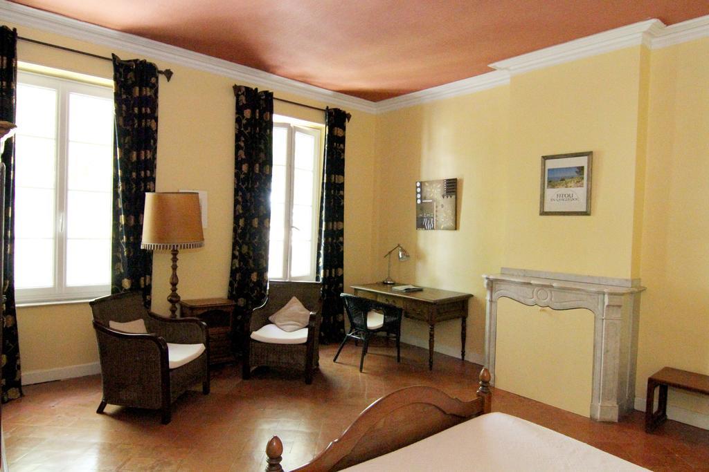 Les Volets Bleus Bed & Breakfast Salleles-d'Aude Phòng bức ảnh