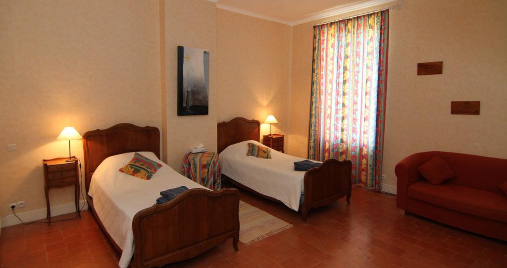 Les Volets Bleus Bed & Breakfast Salleles-d'Aude Ngoại thất bức ảnh
